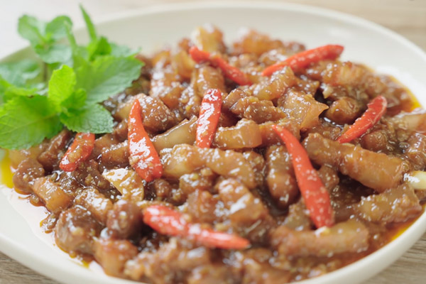 Thịt kho mắm ruốc