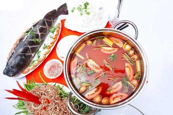 lẩu cá lăng măng chua