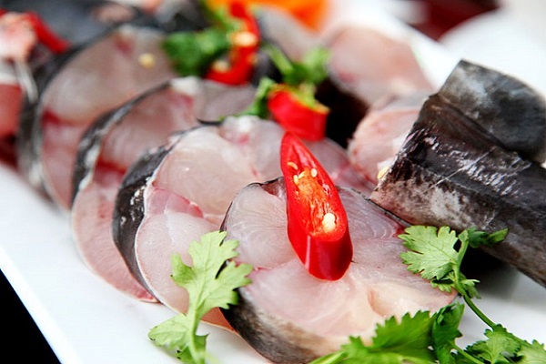 lẩu cá lăng măng chua