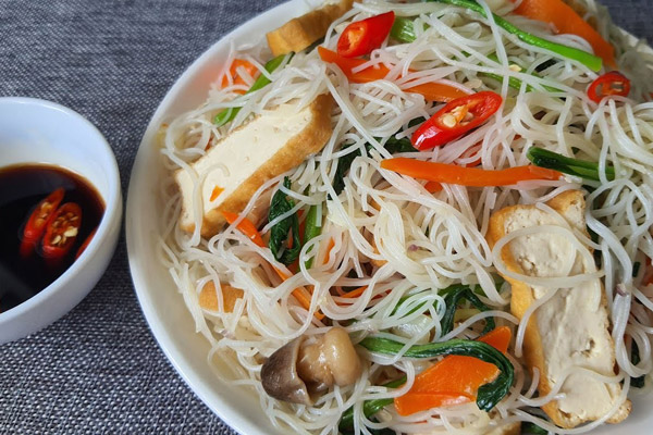 Bún Xào Chay