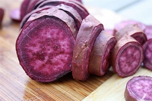 Canh khoai mỡ nấu tôm, xương