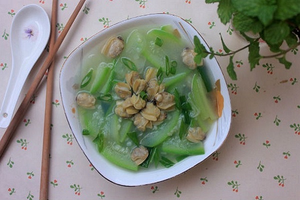Canh bầu nấu tôm