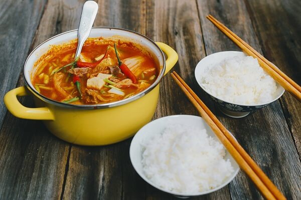 canh kim chi đậu phụ
