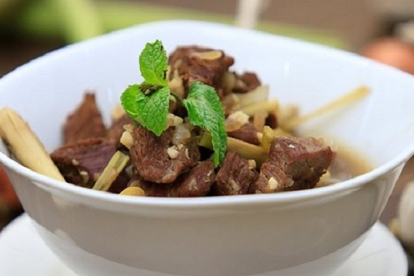 Bắp bò (kho gừng, mật mía)