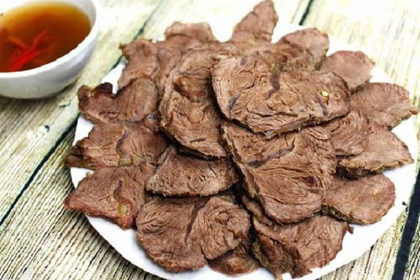 Bắp bò kho gừng