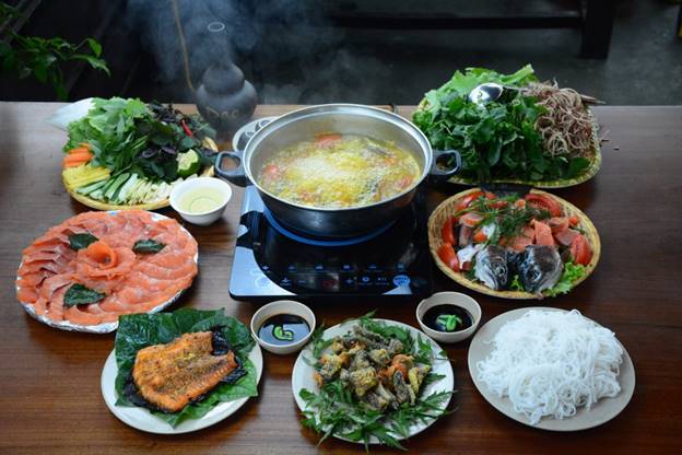 nhà thờ đá cổ Sapa