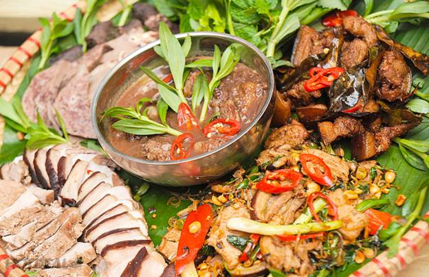 nhà thờ đá cổ Sapa